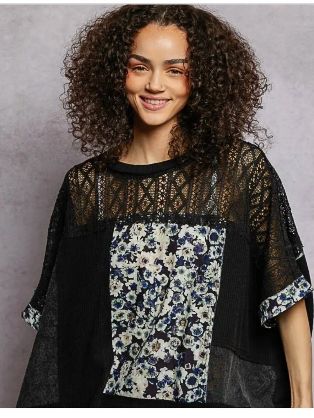 POL Black Lace Floral Patch Short-Sleeve Top sz S